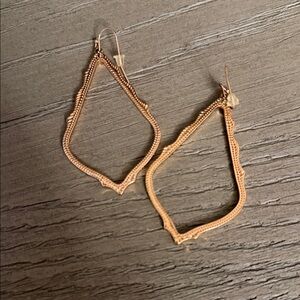 Kendra Scott rose gold earrings